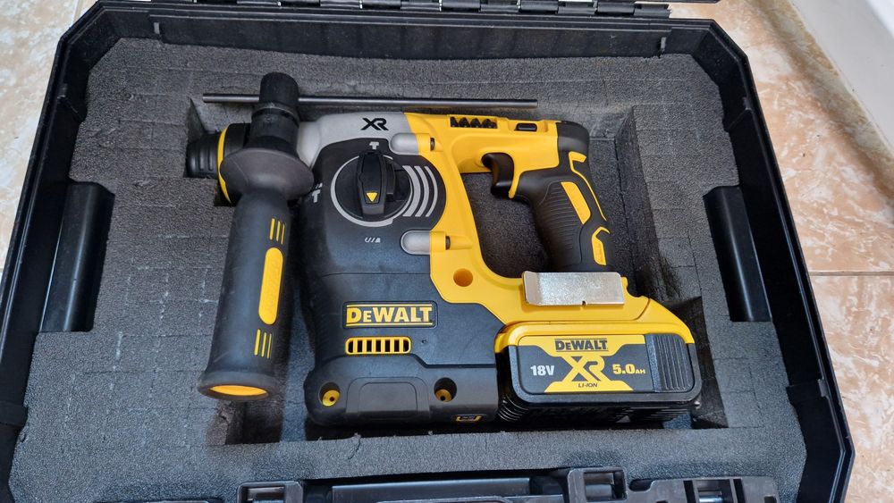 Rotopercutor dewalt DCH.273.