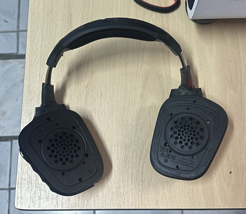 Dezmembrez Logitech G935