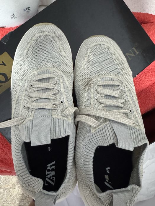 Отличные кроссовки от Zara унисекс разм 41 ровно покупали за 30к Аэлит