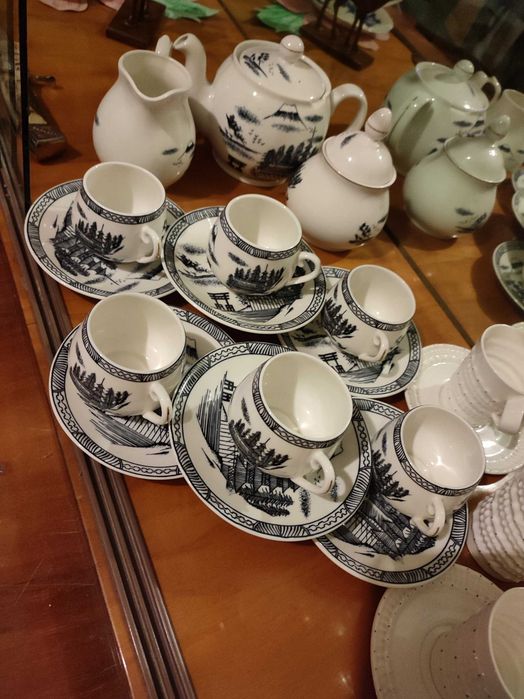 Seturi de cafea (din porțelan fin) și de pahare