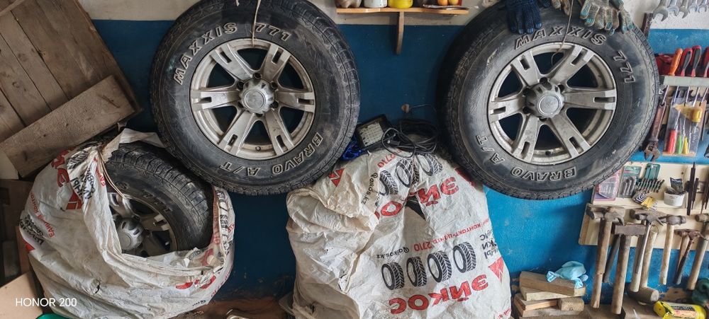 Maxxis Bravo At 771 265/70/16