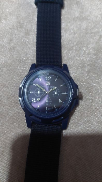 Часы новые наручные