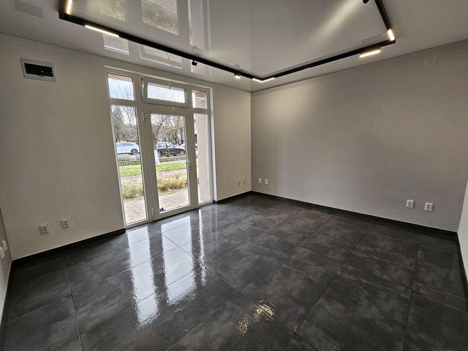 Spatiu comercial de închiriat 24m2
