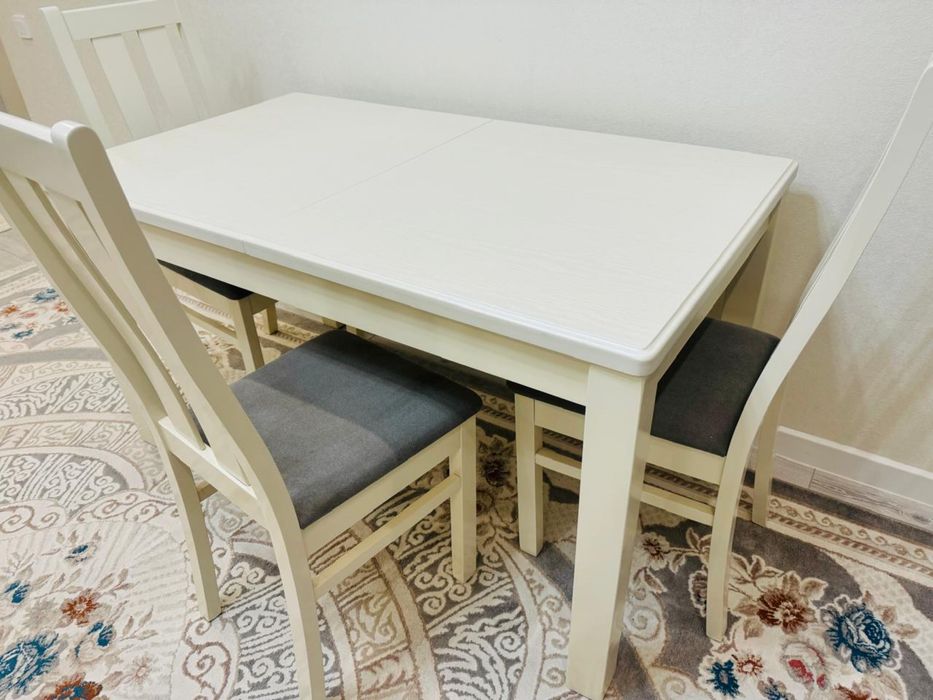 Продам стол со стульями на кухню!!!