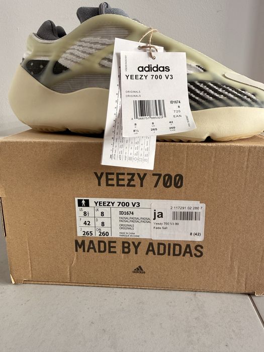 Adidas Yeezy 700  Fade Salt
