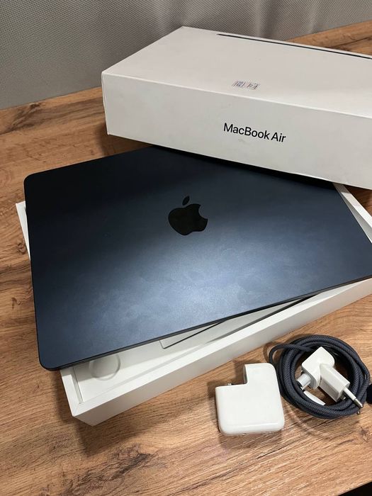MacBook Air M2 (2022)
