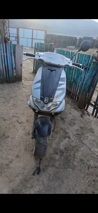 De vânzare scuter 125 gilera runner defec electro motorul