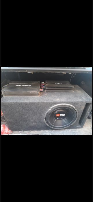 Сабвуфер jbl с моноблоком