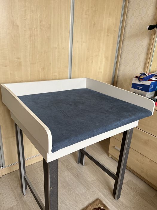 Пеленальный столик