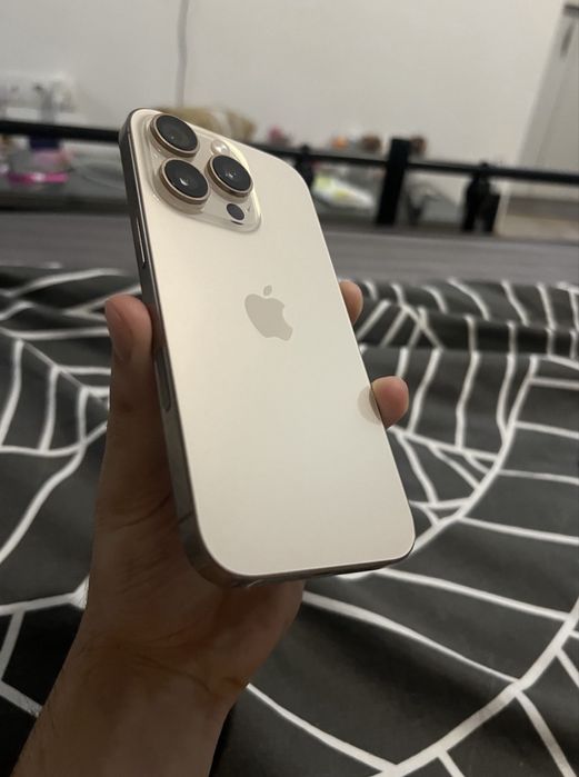 2 x Iphone 16 Pro 256 GB