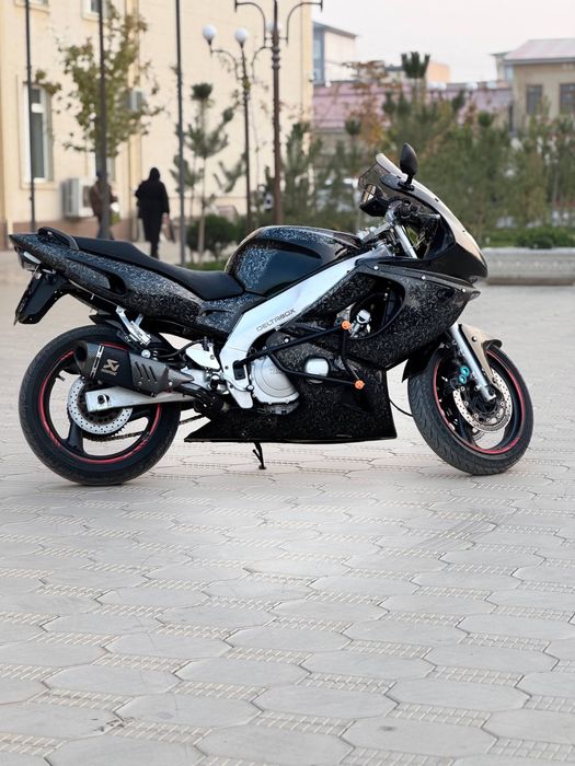 Yamaha YZF600R (Thunderces)