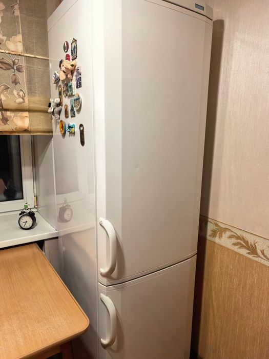 Продам холодильник Ardo.