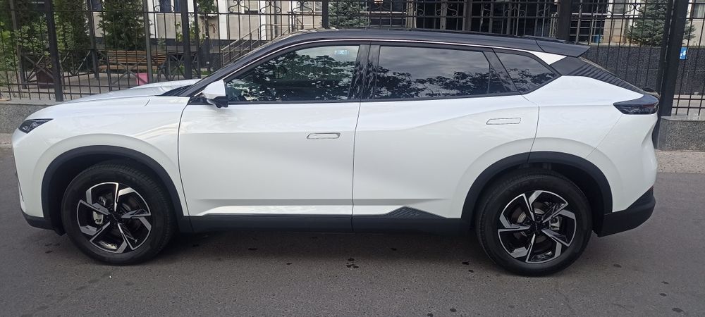 Вариантга ёки Насияга Dongfeng Aelous L 7 2025 зап 518 км.