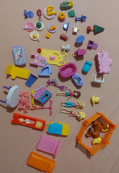 Елза и Ана, Мини къща с кукли