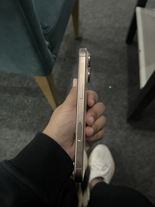 Айфон 16про срочно продам