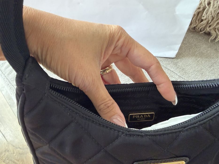 Чанта Prada оригинална