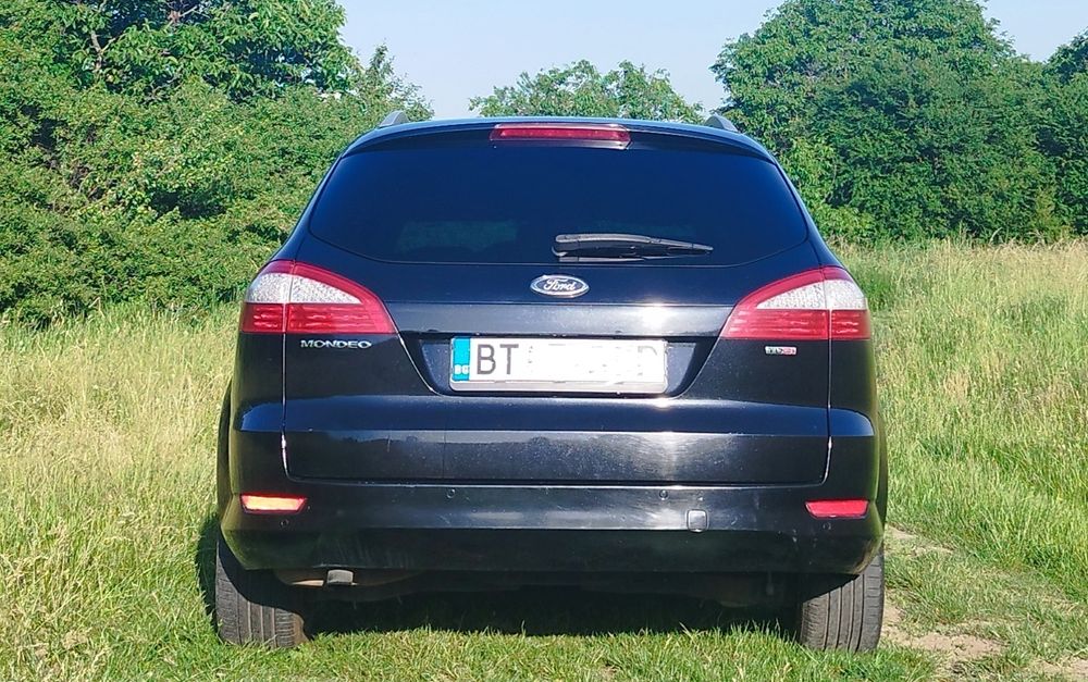 Продавам Форд Мондео