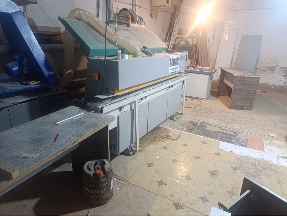 Кромкооблицовочный станок