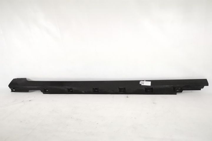 Prag Dreapta Original In Stare Buna Volkswagen VW Passat B8 2014 2015