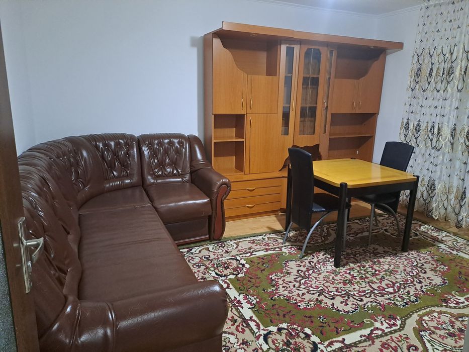 Inchiriez apartament