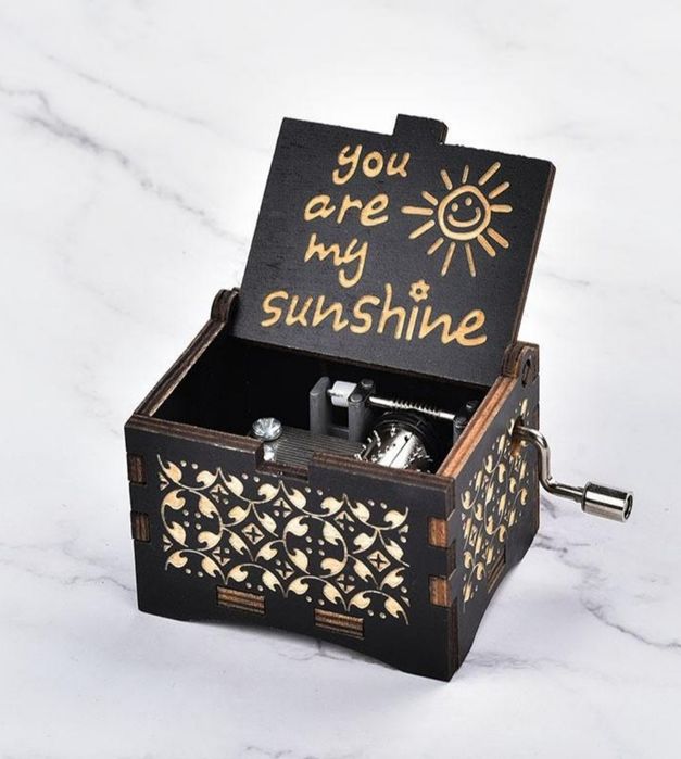 Musiqa chaladigan quticha, sovg'a uchun. Music box for gift