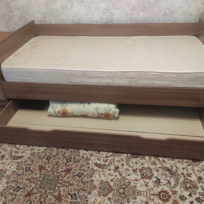 Продам кровать б/у