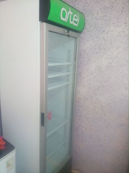 Холодильник витрина