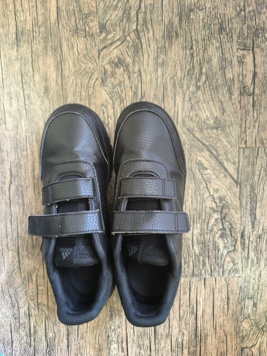 Маратонки Адидас 40 номер и Кецове на Fila 36 номер