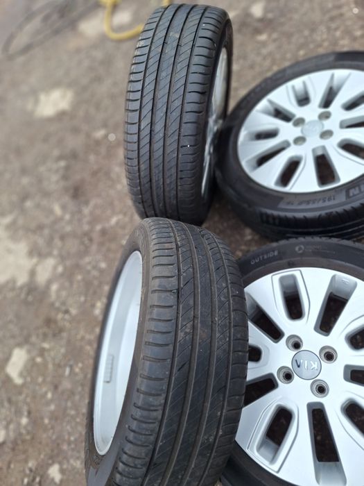 Оригинални Кия-16цола-4/100-с гуми