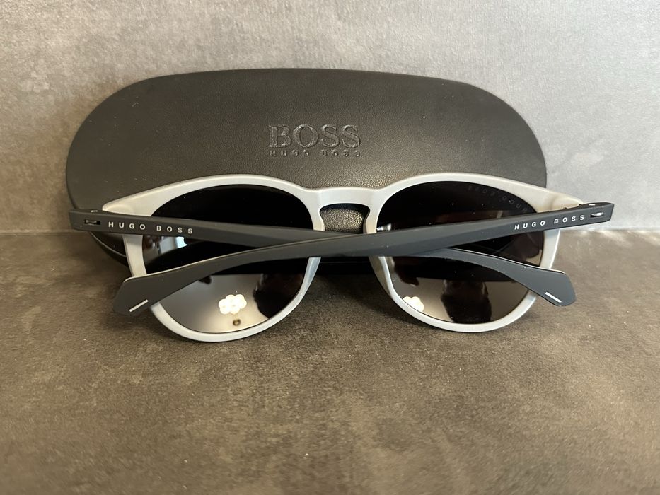 Ochelari de soare Hugo Boss - noi
