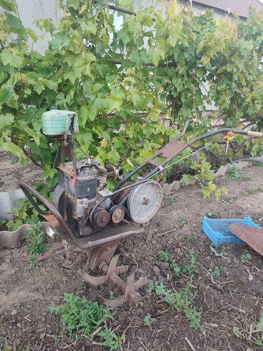 Продам бензиновый мотоблок
