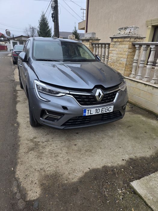 Renault Arkana Hybrid 1.3 TCe benzină, automată, 6.100 km