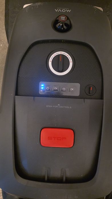 Mova 1000 robot pentru  tuns iarba