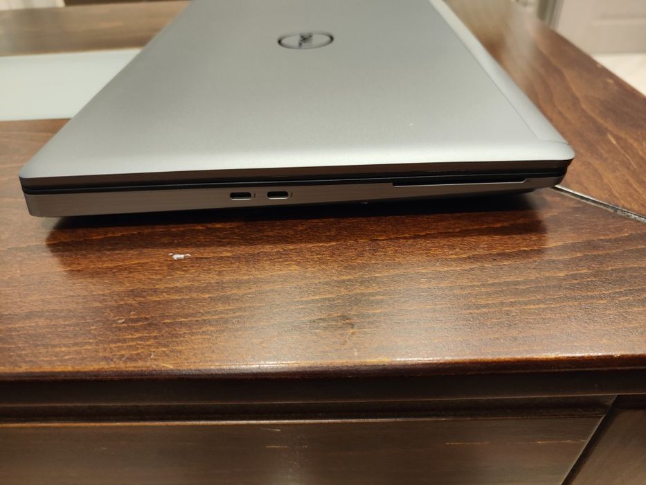 Лаптоп Dell Precision 7560 Mobile Workstation| i7-11850H | RTX A2000