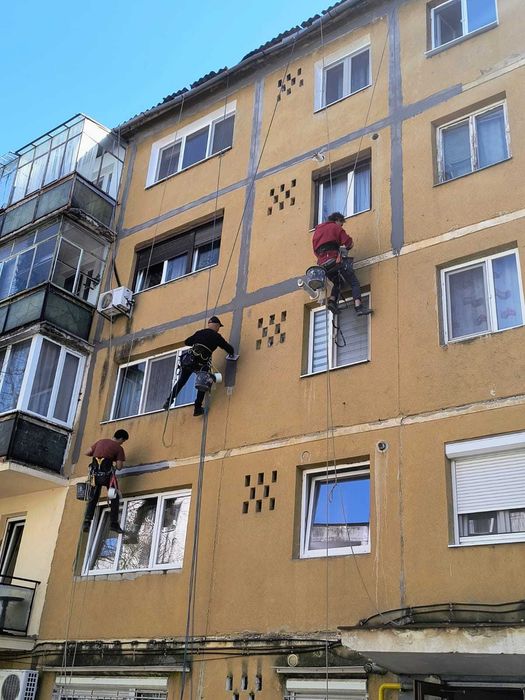 Alpinisti Utilitari - lucrari la inaltime