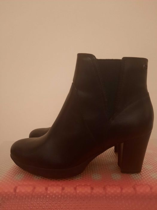 Botine Tamaris, cu eticheta