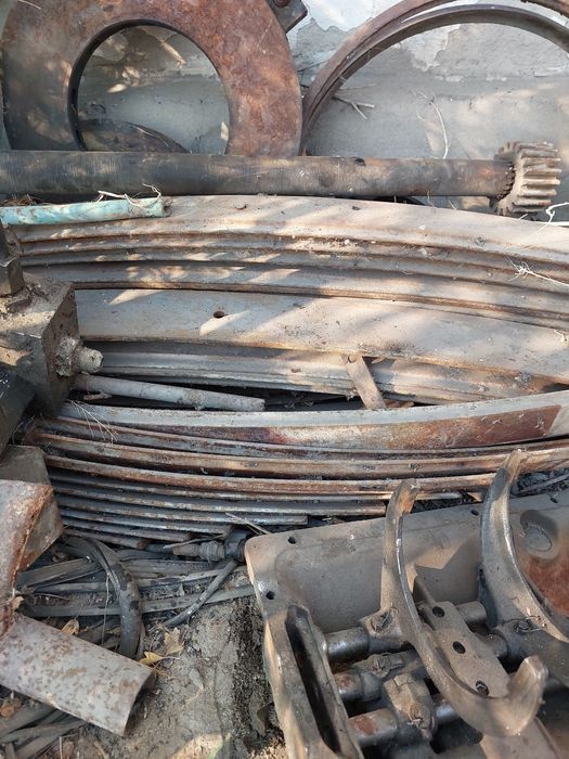 Запчасти рессоры маз продам