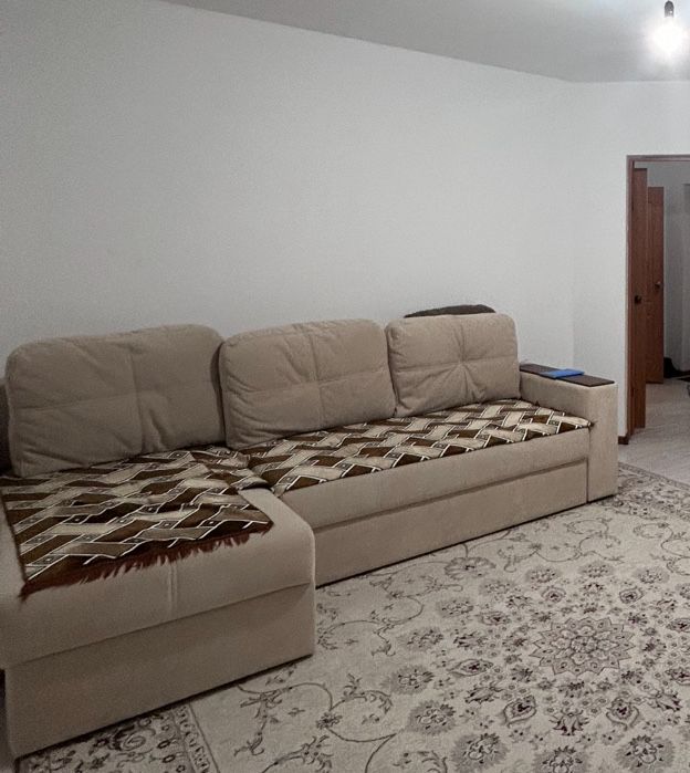 Продам угловой диван новый