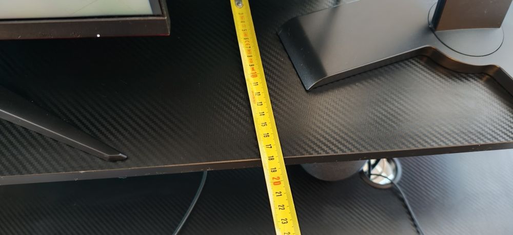 Vând birou de gaming arată că nou