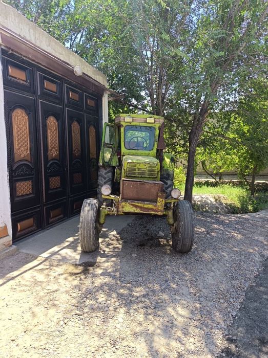 Traktor.   T-40.! sotiladi.