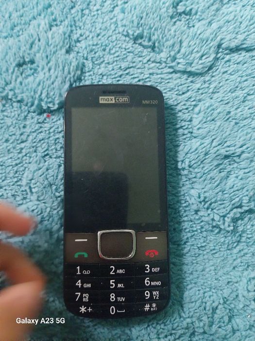 Vand telefoane, tablete
