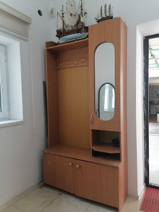 Продаётся прихожая