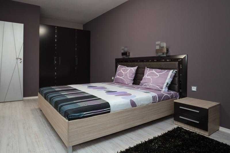 Луксозен двустаен апартамент в Топ център