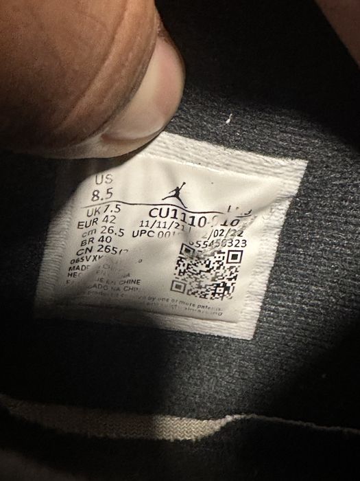 Jordan 4 black cat