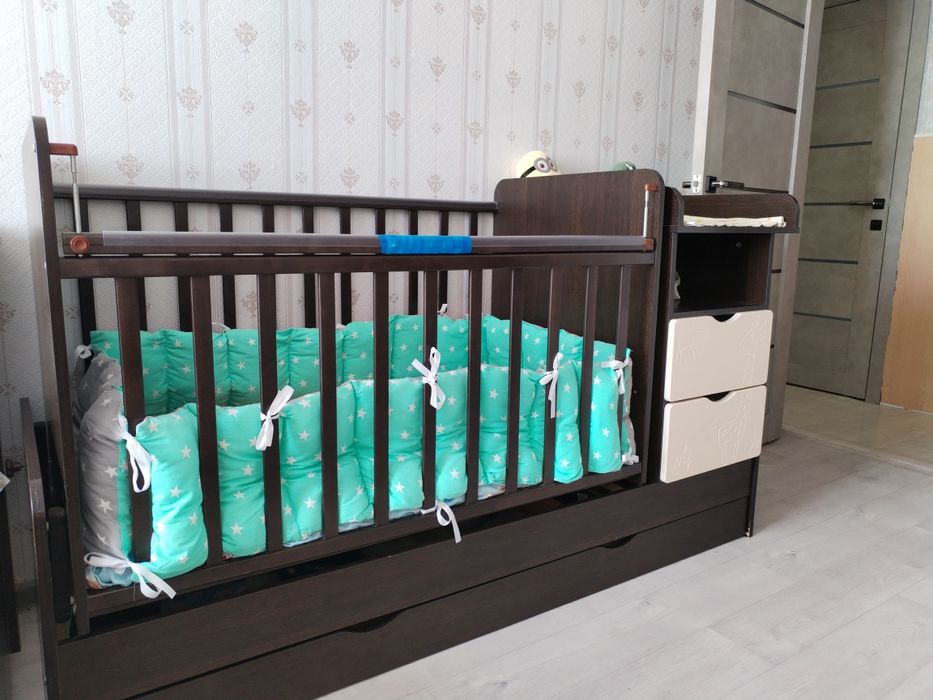 Детская кроватка