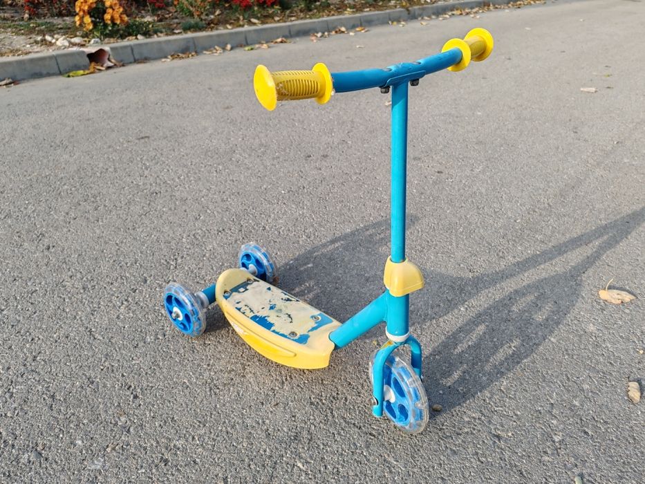 Детска Тротинетка триколка