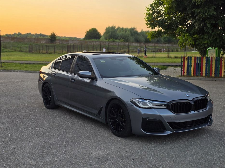 BMW 520d G30 LCI Mild Hybrid 2021 – M Pack – Laser – Ventilație – Soft Close – 360° – Harman Kardon – Head-Up Display
