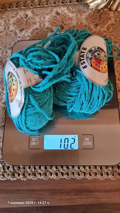 копринени конци куки игли прежди