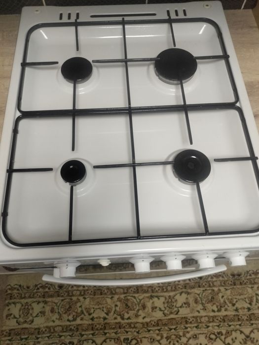 Продам газ плиту