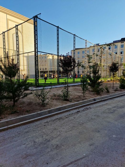 Yangi O'zbekiston massivida qurilgan 3 xonali uy ijaraga beriladi.